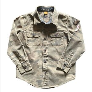 Connecticut Originals Boy’s Camo Button Down Shirt Size 4/5